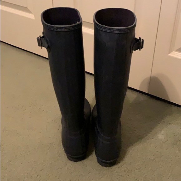 Navy blue Hunter rain boots - Picture 3 of 7